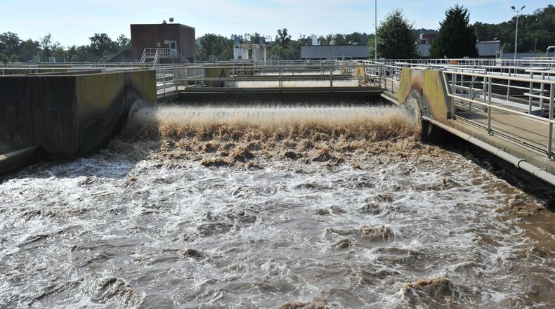 DeKalb County’s government says it didn’t report a sanitary sewer overflow to state and federal authorities. Pictured is the Snapfinger Creek Advanced Wastewater Treatment Facility. HYOSUB SHIN / HSHIN@AJC.COM