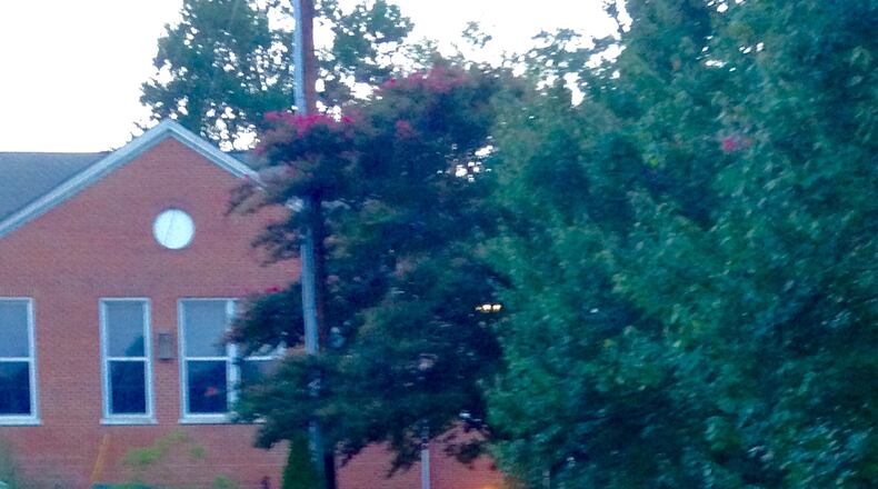 It's now official, Decatur elementary students will, if they so choose, return to the classroom on January 19. All Decatur schools, like the nearly 100-year-old Winnona Park Elementary, have been closed since March 13. Bill Banks file photo for the AJC