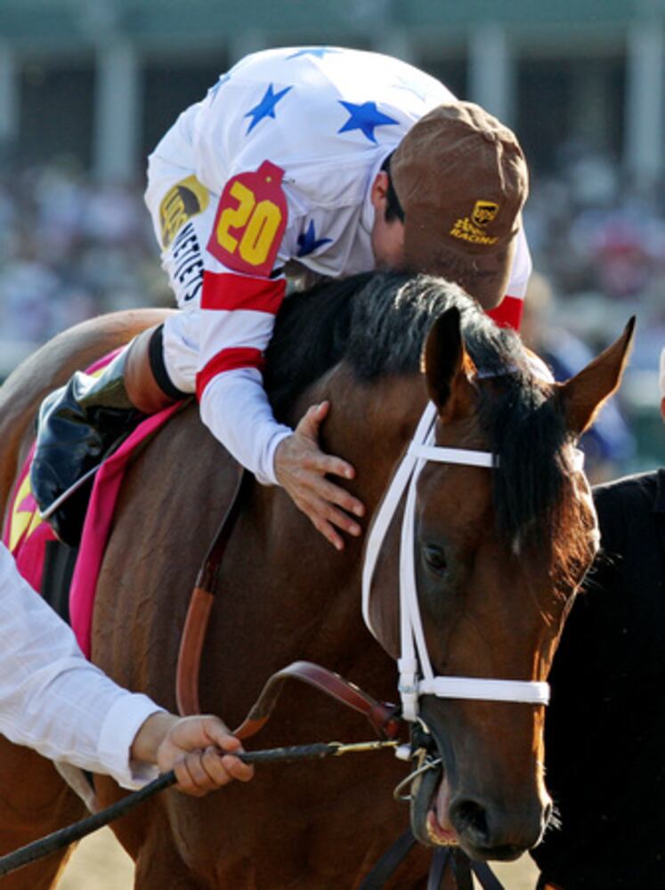 Horse dies after Kentucky Derby