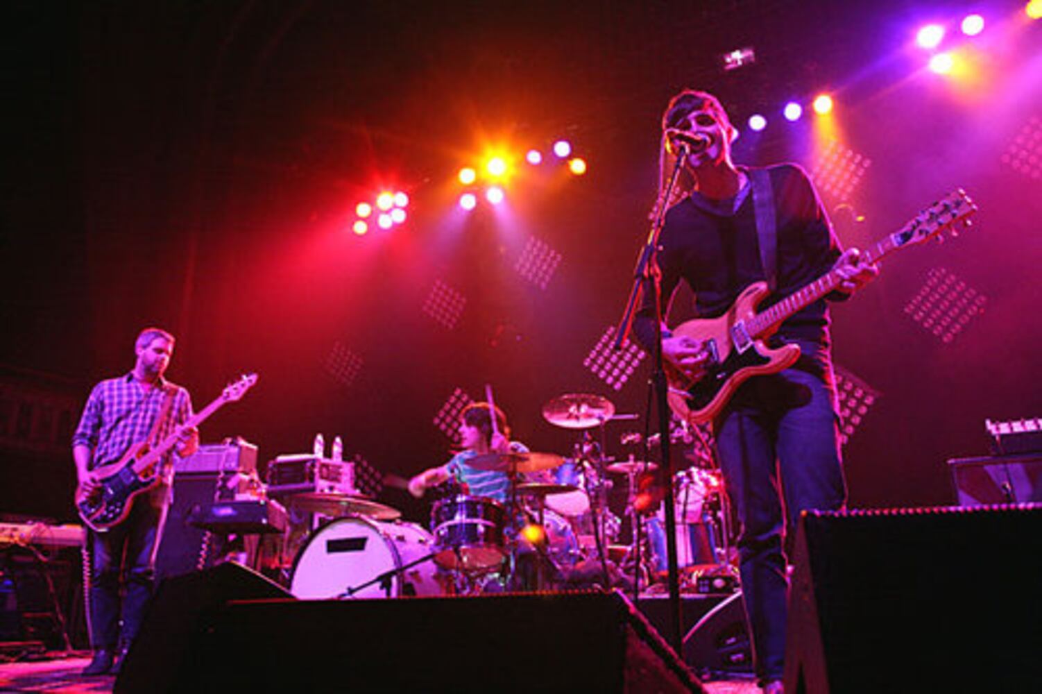 Them Crooked Vultures at the Tabernacle