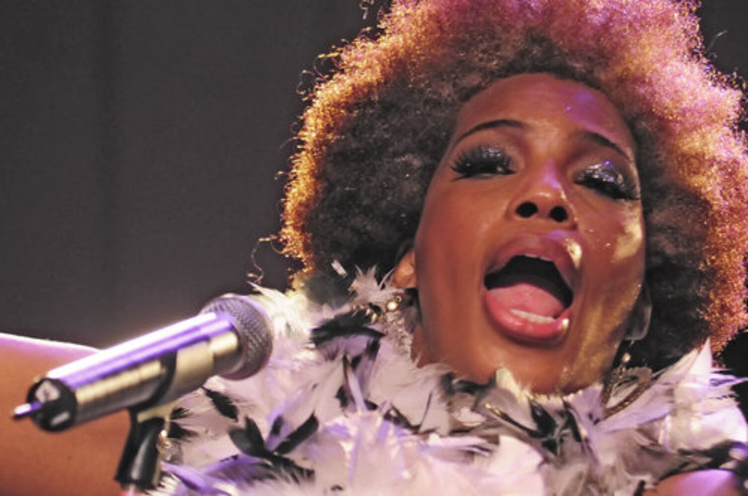Macy Gray rewards her Atlanta fans