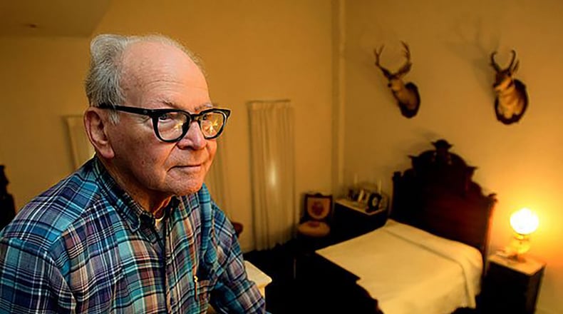 Joe Patten had lived quietly in a 3,640-square-foot apartment inside the Fox Theatre since signing the original lease, Dec. 28, 1979, that said he could live there rent-free for the rest of his life.