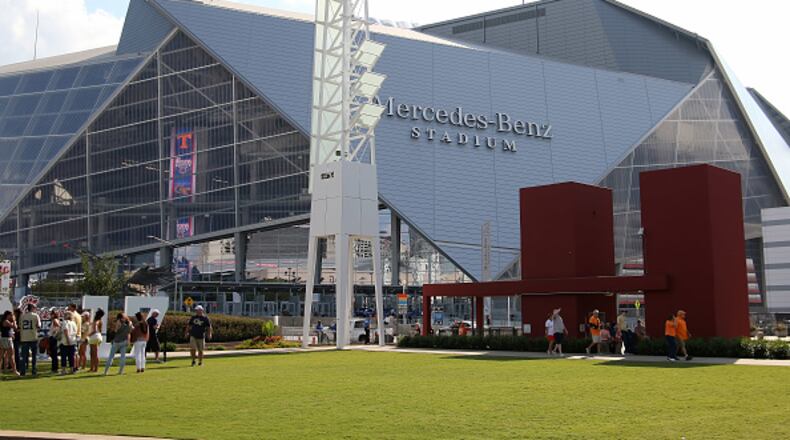 ATLANTA, GA - SEPTEMBER 04:  A general view of the new Mercedes-Benz stadium before the Chick-fil-A Kickoff  Game between the Georgia Tech Yellow Jackets and the Tennessee Volunteers on September 04, 2017.   Georgia Tech defeated Tennessee by the score of 42-41 in double overtime at the Mercedez-Benz Stadium in Atlanta, Georgia.  (Photo by Michael Wade/Icon Sportswire via Getty Images)