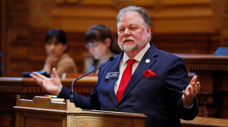 Sen. Jeff Mullis on the Senate floor. Bob Andres / bandres@ajc.com