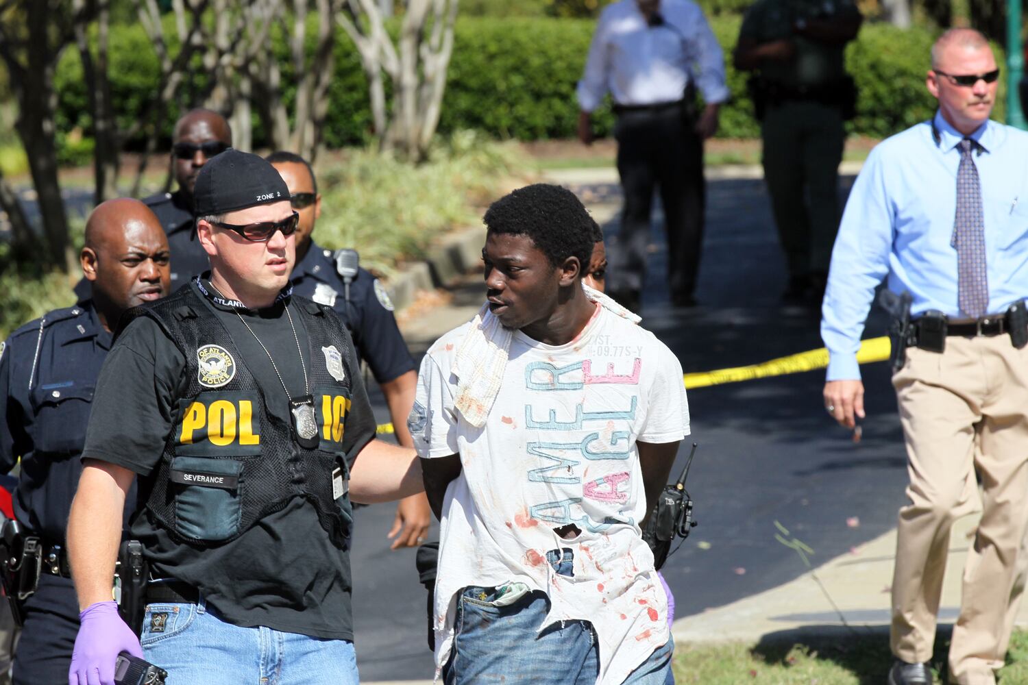 Burglary suspect surrenders at Buckhead hotel