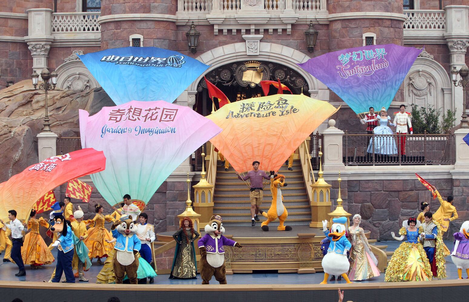 Shanghai Disney opens