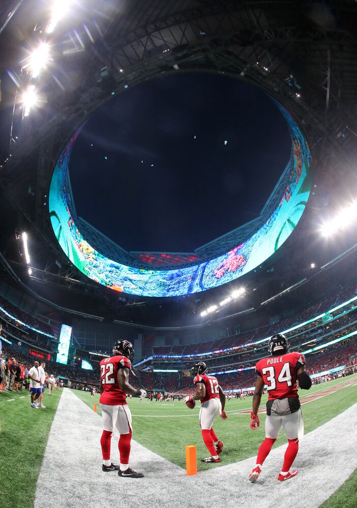 Photos: The scene outside Mercedes-Benz before Falcons’ home opener