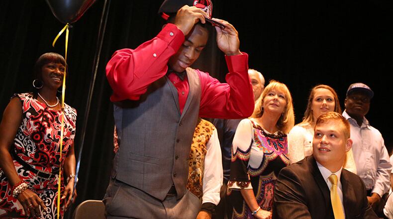 Isaiah McKenzie, an American Heritage High School 4-star prospect out of Florida, signed with the Georgia Bulldogs.