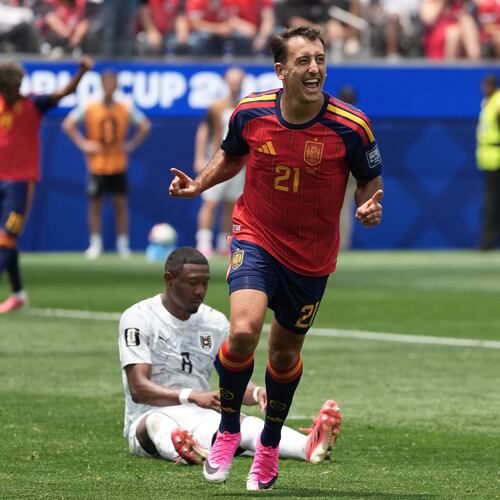 Spain's Mikel Oyarzabal (21) celebrates after scoring his side's opening goal during the World Cup round of 32 soccer match between Spain and Austria in Inglewood, Calif., near Los Angeles, Thursday, July 2, 2026. (AP Photo/Jae C. Hong)