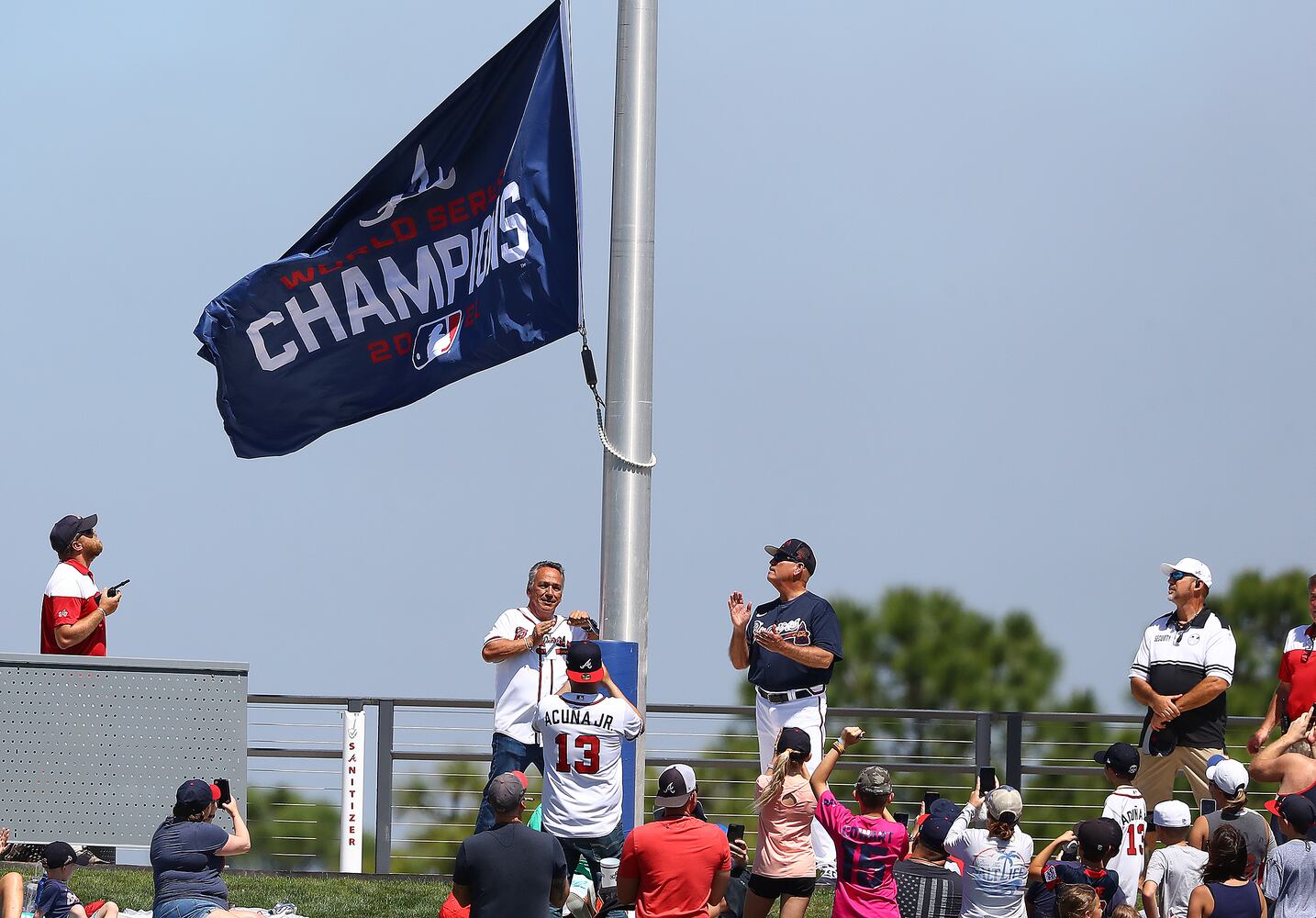 BRAVES PHOTO