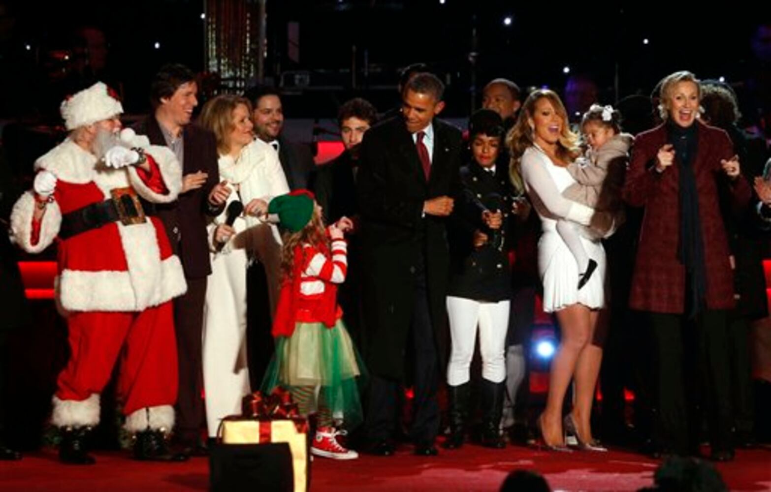 Obama lights National Christmas Tree