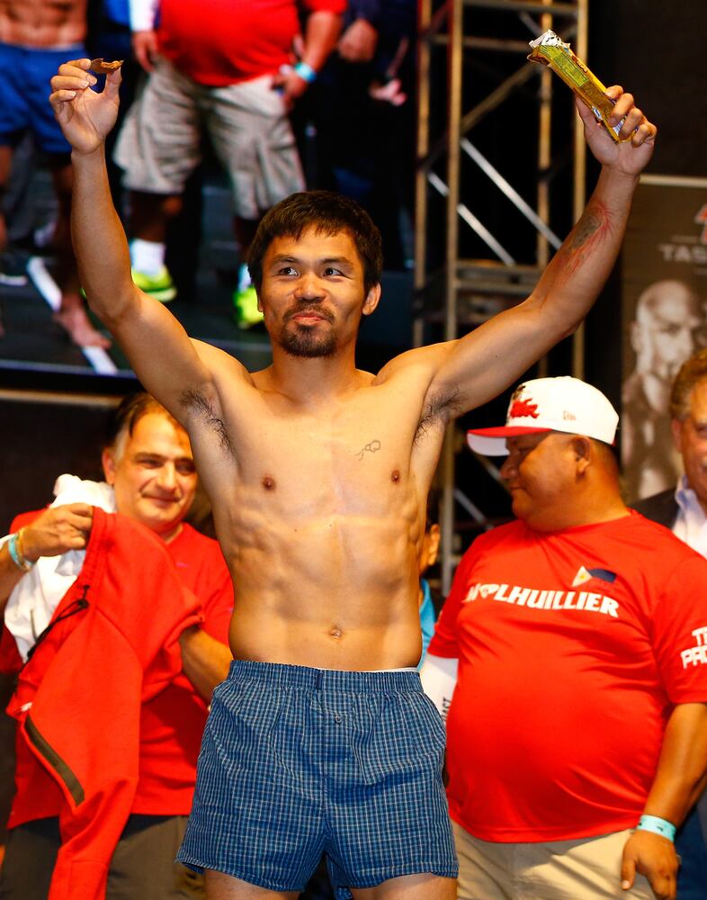 Mayweather Pacquiao weigh-in