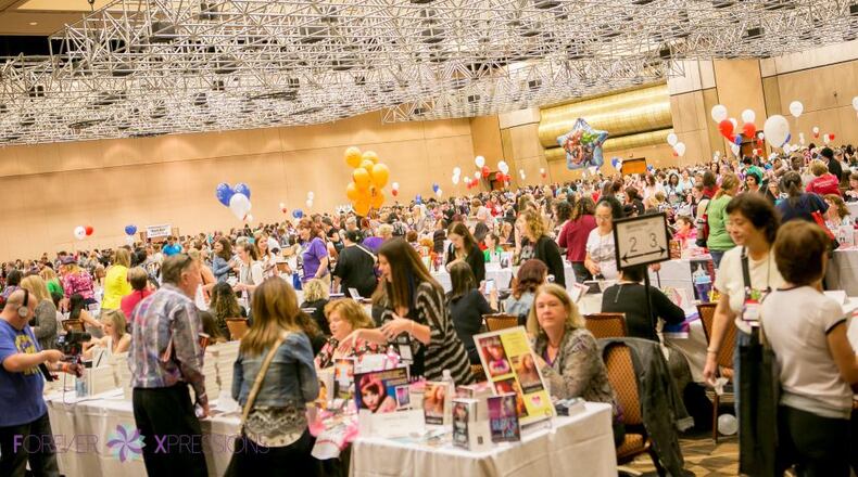 The RT Booklovers Convention will host more than 800 authors.