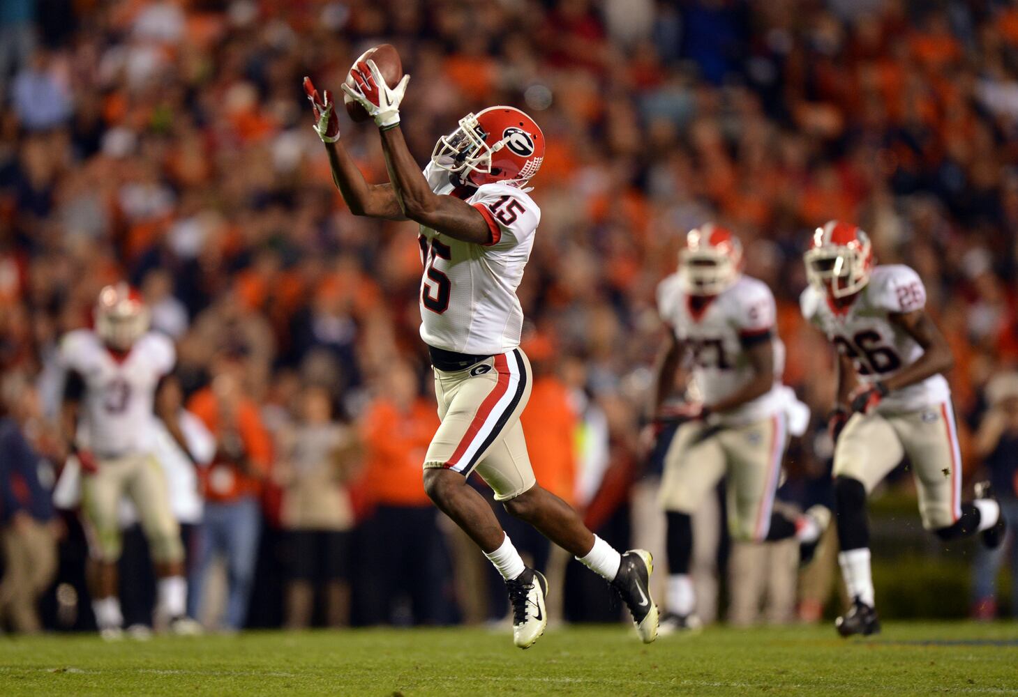 Dogs look to secure SEC East title