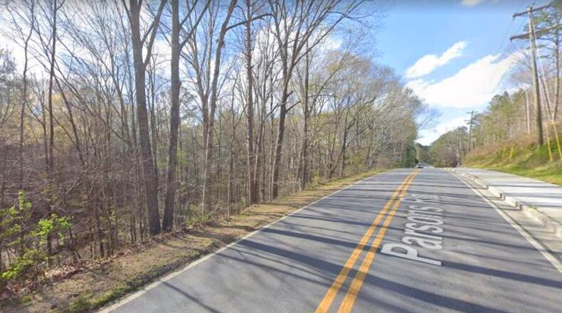 The section of Parsons Road between Royce Drive and Hampstead Way in Johns Creek will soon have guardrails. (Google Maps)