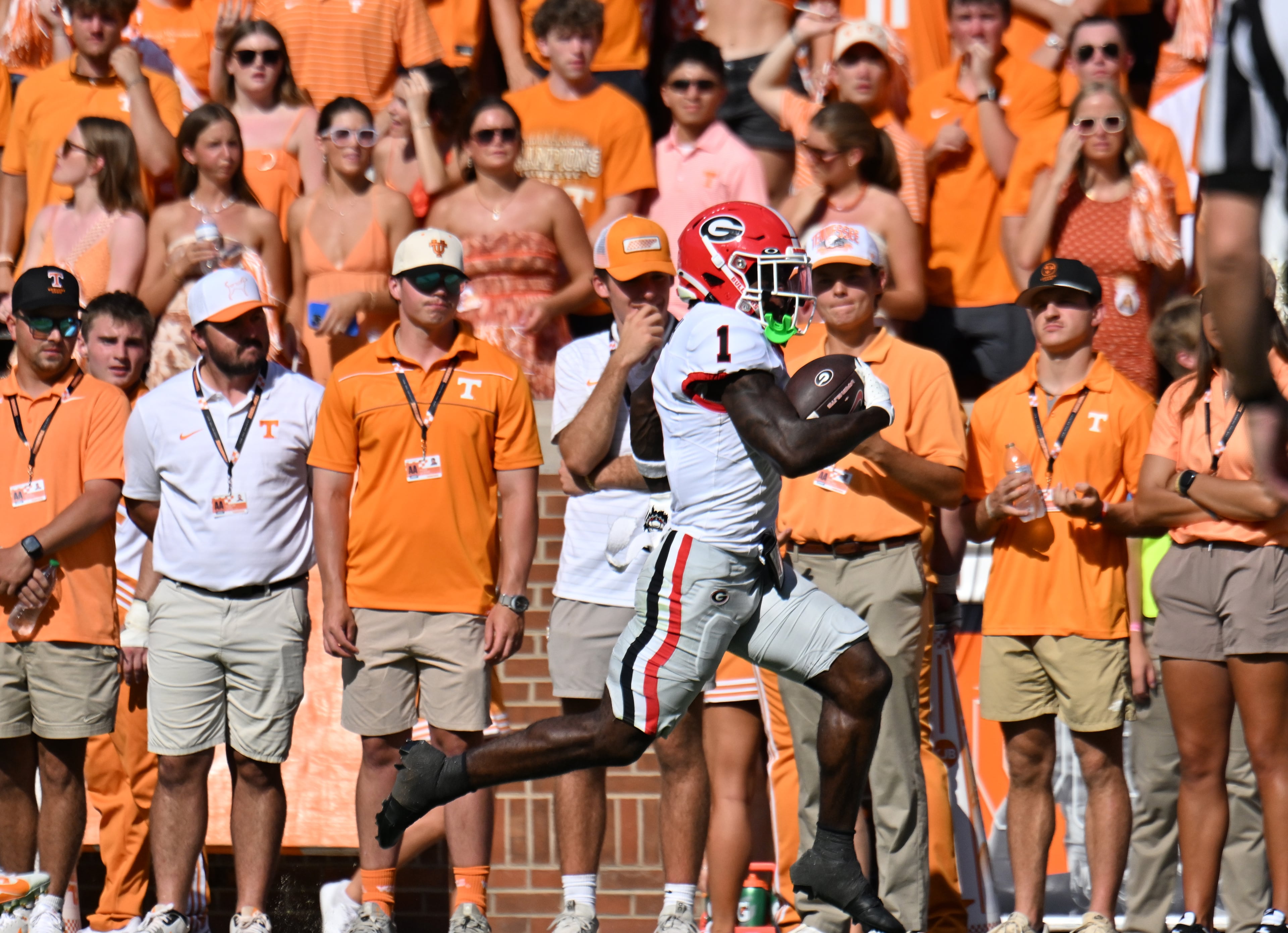 Georgia wide receiver Zachariah Branch runs for a touchdown during the first half against Tennessee at Neyland Stadium on Saturday, Sept. 13, 2025, in Knoxville, Tenn. (Hyosub Shin/AJC)