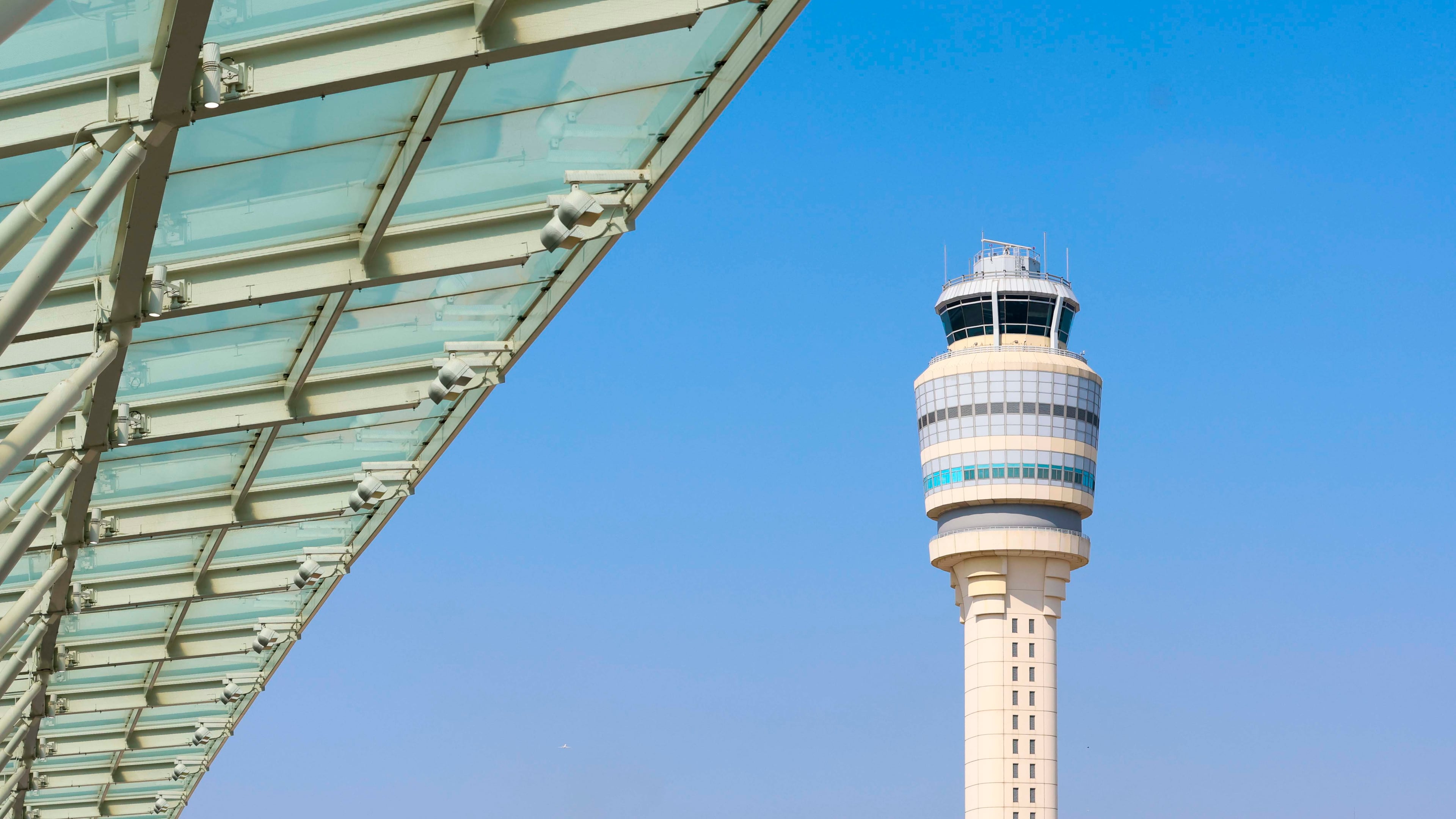 Because air traffic controllers are essential personnel, they have to report to work. Unfortunately, they won't get paid during the shutdown and might have to take a second job to help pay bills. (Miguel Martinez/AJC)