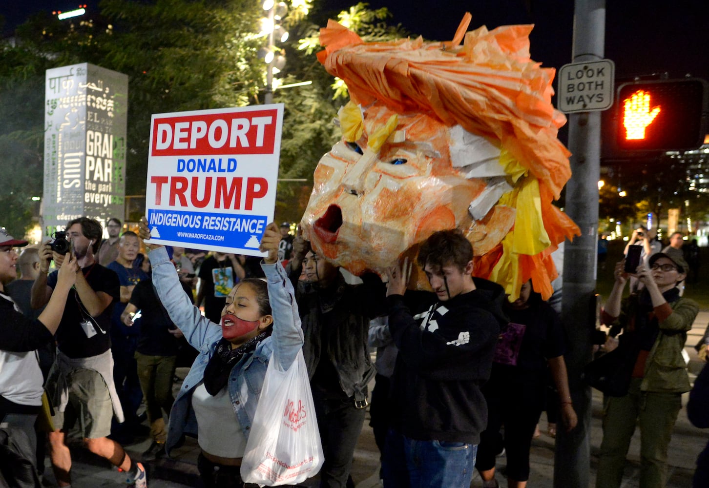 Anti-Trump protests erupt in U.S. cities, Nov. 9 2016