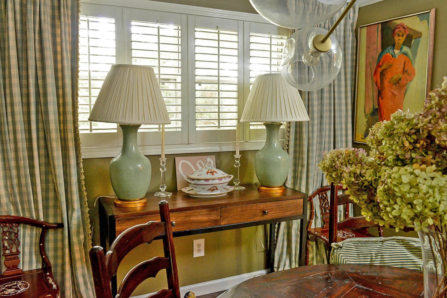Photos: Buckhead condo owner treasures her estate sale finds, classic interiors