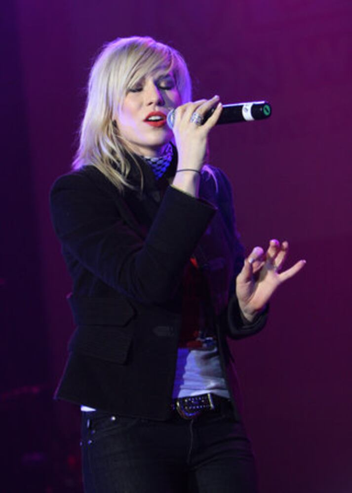 Q100's Miracle on West Peachtree Christmas concert