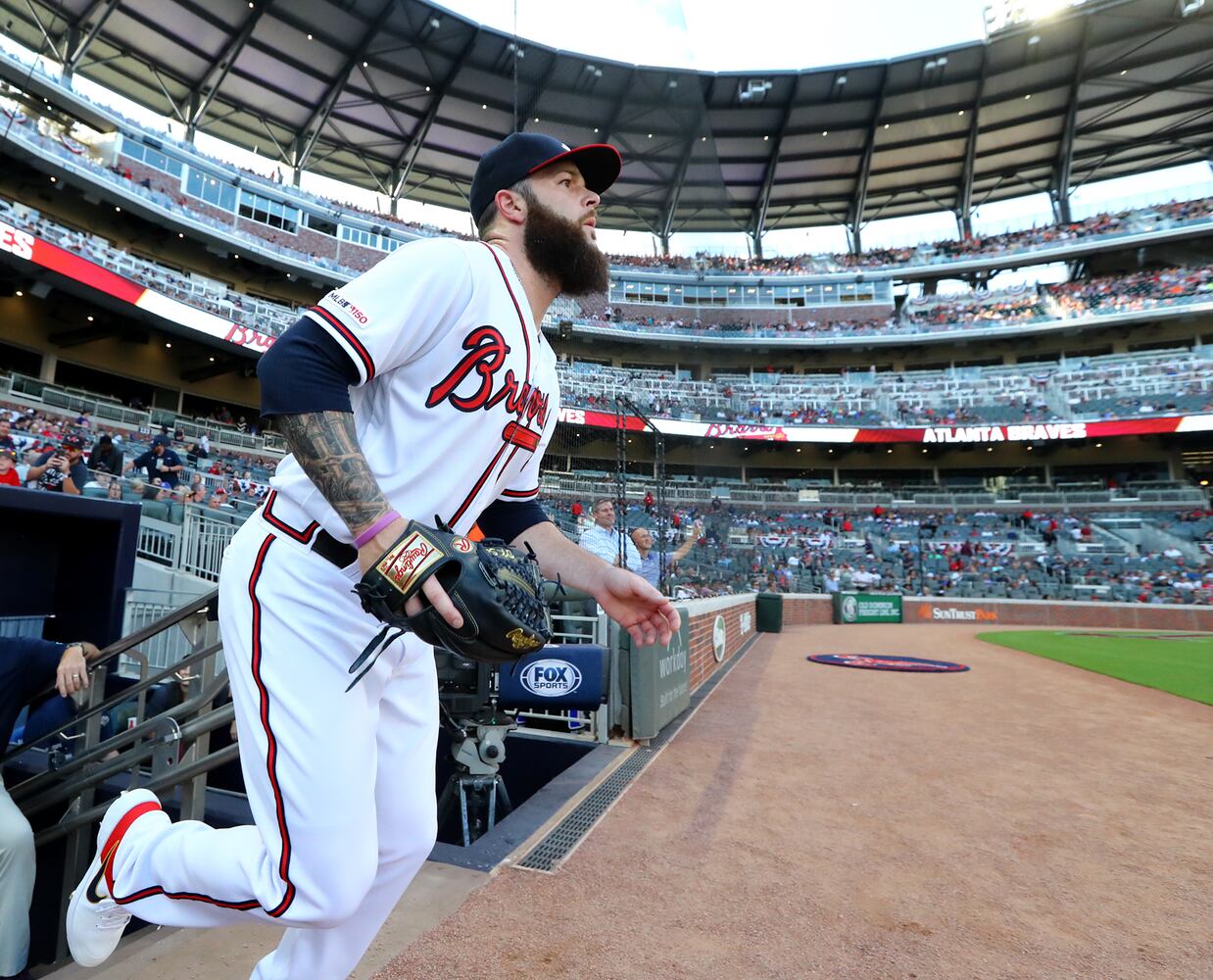 Photos: Braves open home series with the Phillies