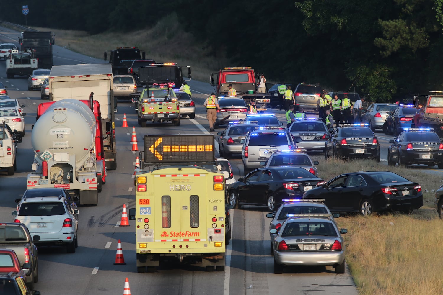 Police chase ends in 7-car crash on I-20