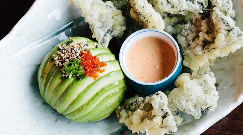 Spicy tuna ball with fried seaweed chips (Johnny Autry)