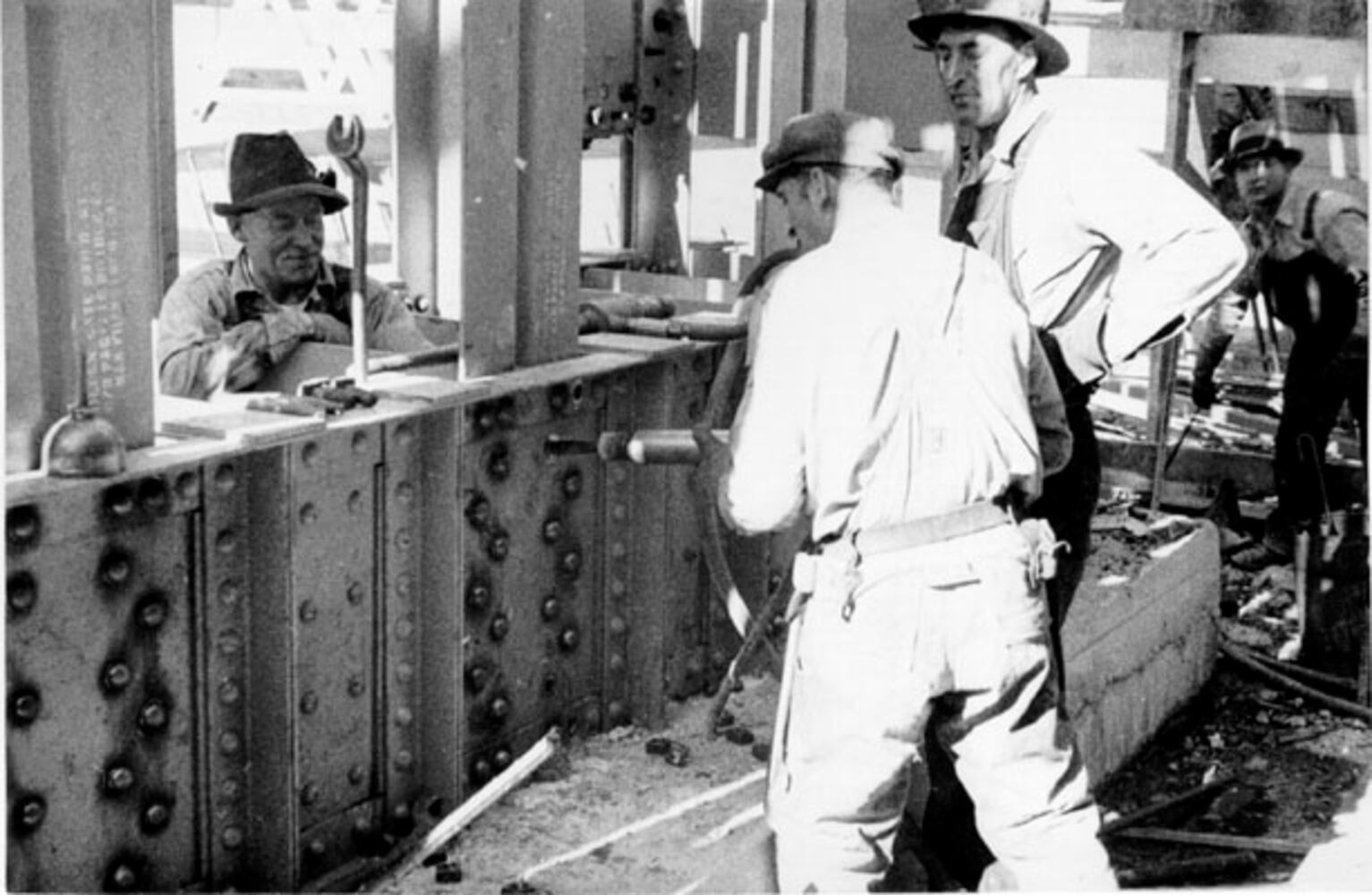 Just Underway: The early years of the Golden Gate Bridge construction