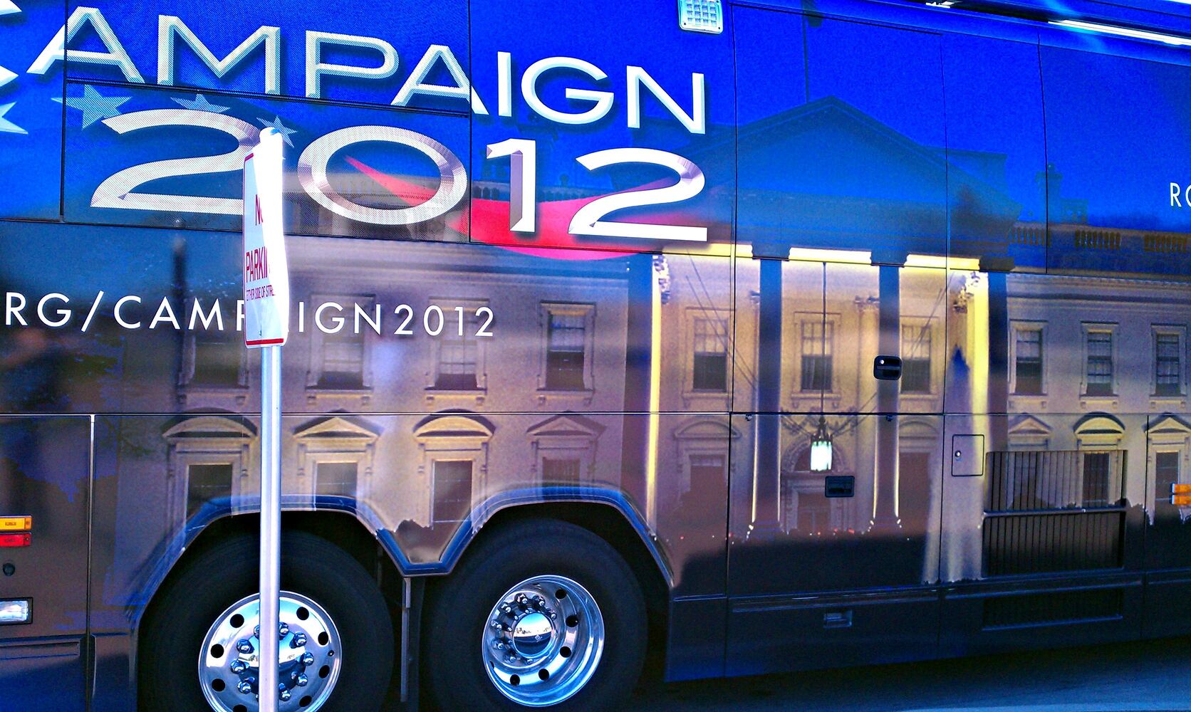 Outside the C-SPAN bus