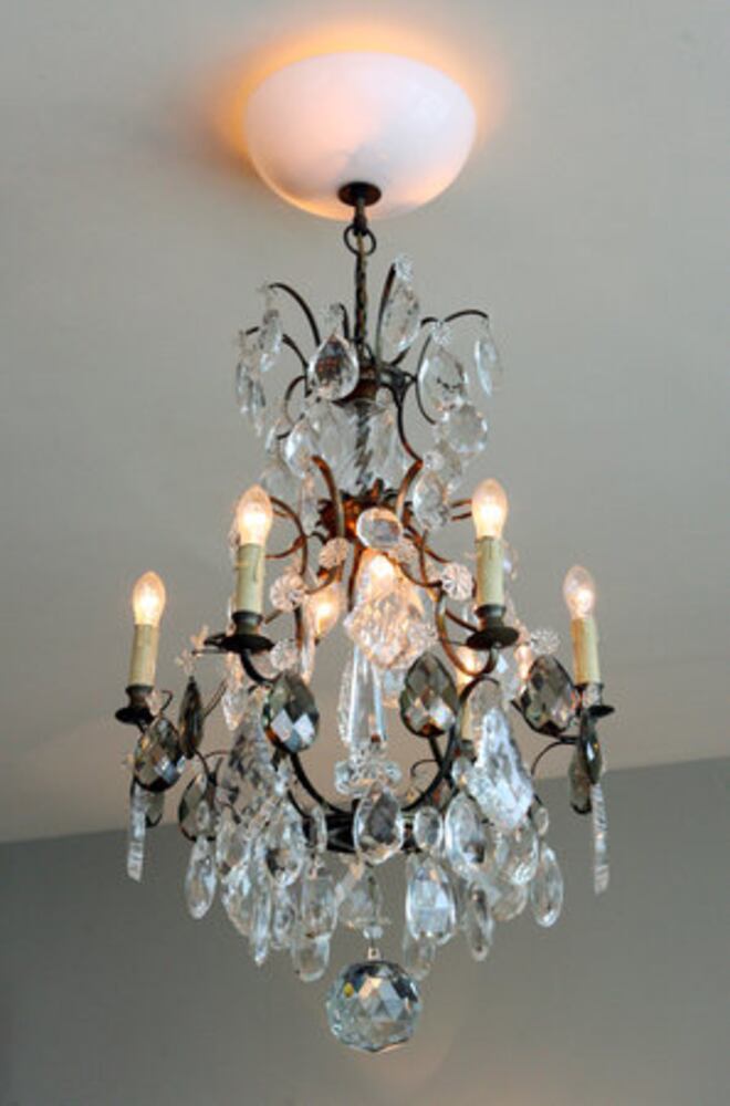 Chandeliers a hot home decor trend