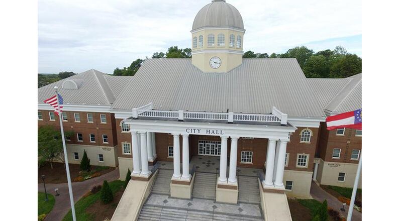 City meetings in which the public can attend will take place at City Hall in April. Also, special event permits will be issued again starting next month, according to a statement by Mayor Lori Henry. (File photo)