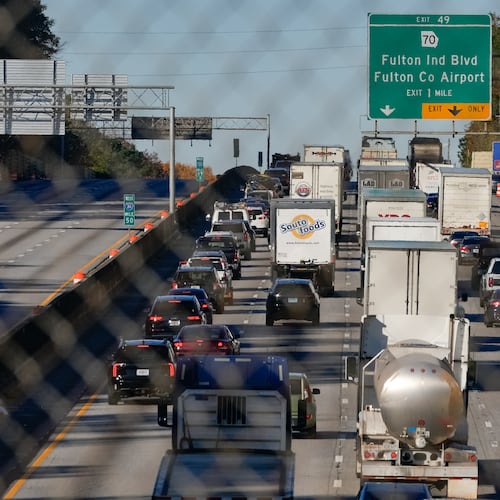 A crash caused major backups on I-20 East just before I-285 in Fulton County on Tuesday, Nov. 11, 2025. (Ben Hendren for The Atlanta Journal-Constitution)