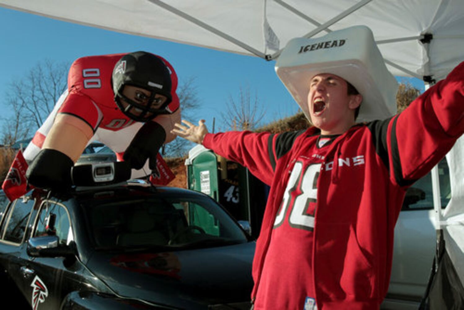 Fans fired up for Falcons playoff game