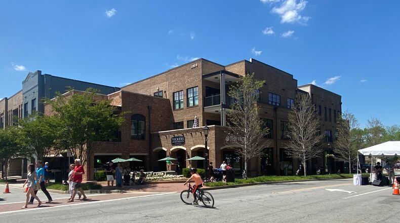 Vickers, a mixed-use project located at Canton and Woodstock Streets in Roswell, was built in 2018. City Council plans to approve changes to its building code next month and add requirements that restrict how apartment communities are built. A vote approving amendments to the Unified Development Code would require new apartments and condominiums be part of a mixed-use development. (Adrianne Murchison / Adrianne.Murchison@ajc.com)