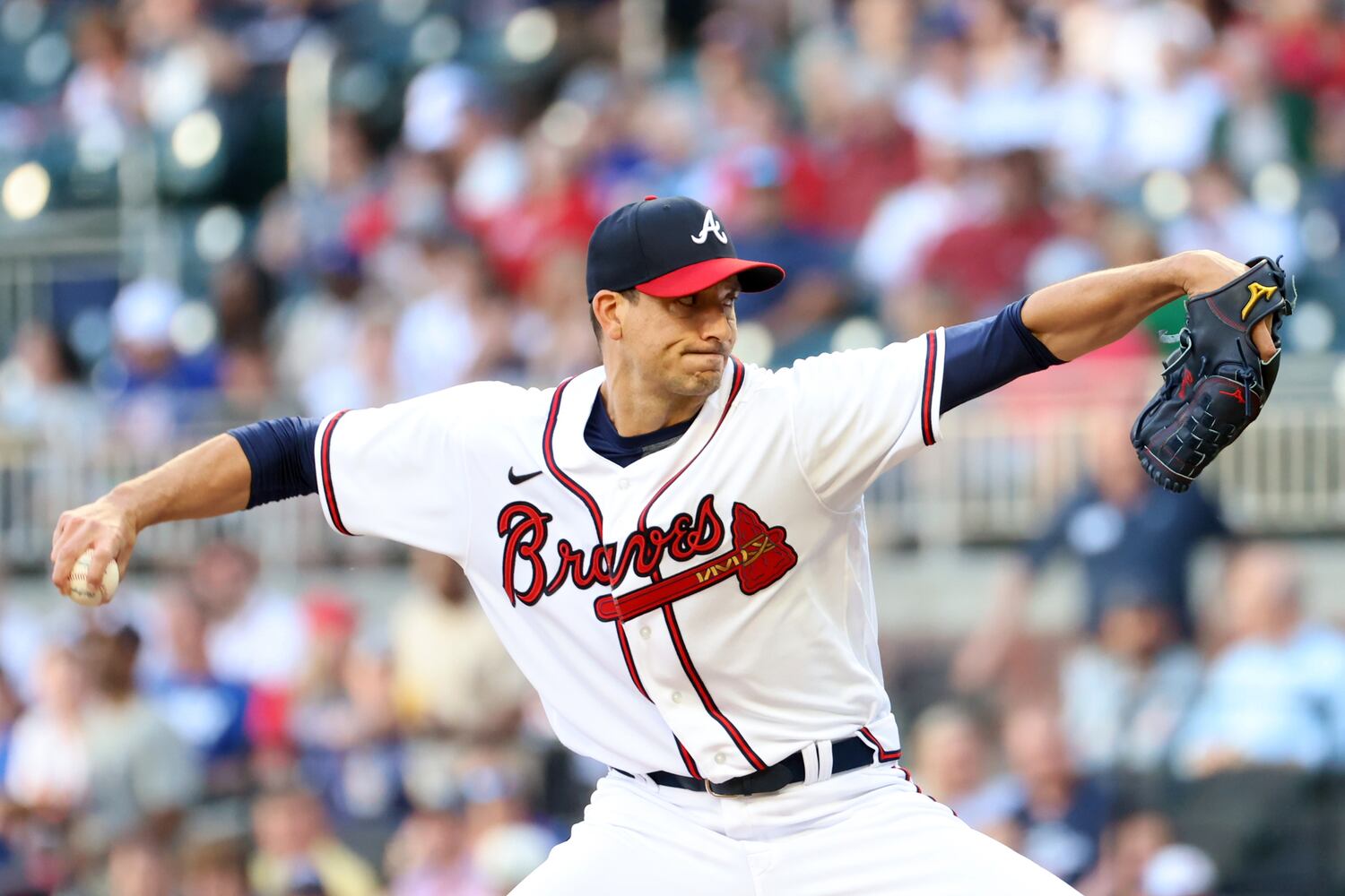 Atlanta Braves starting pitcher Charlie Morton (50) delivers to a Chicago Cub batter in the first inning of a baseball game on Wednesday, April 27, 2022. Miguel Martinez / miguel.martinezjimenez@ajc.com