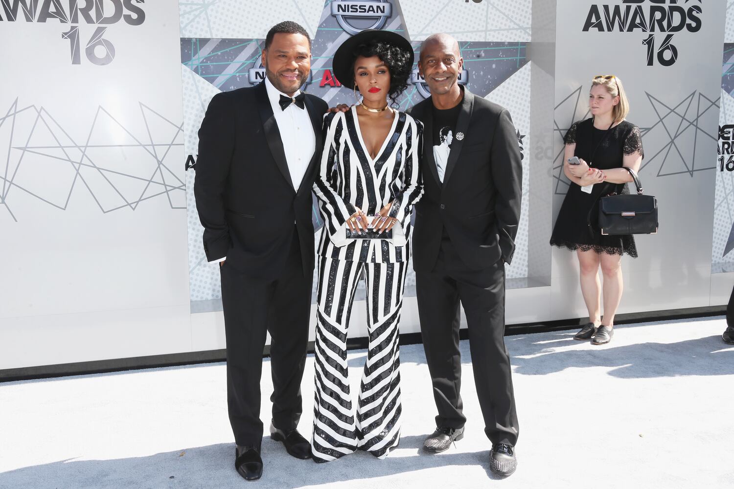 2016 bet awards red carpet