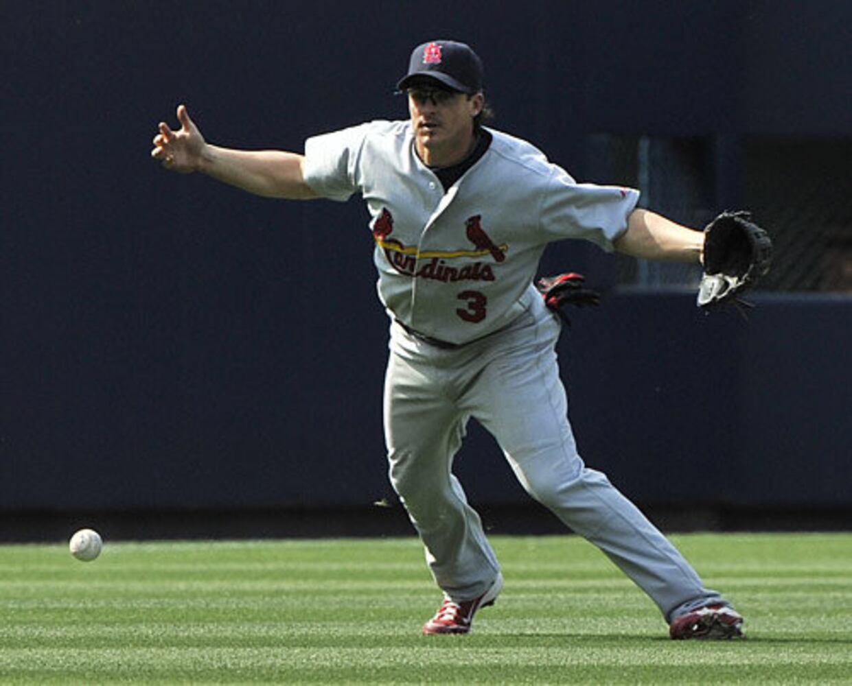 Braves top Cards on walkoff PH