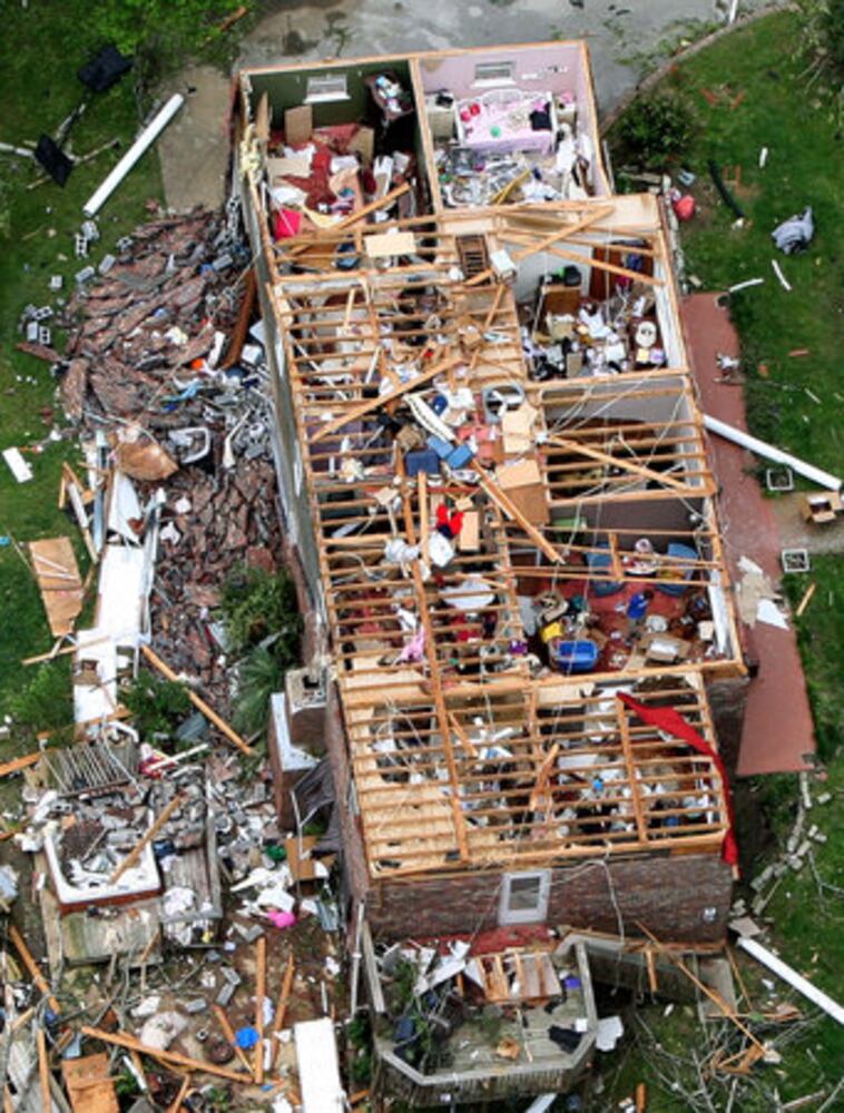 Georgia: Aerial view of tornado aftermath