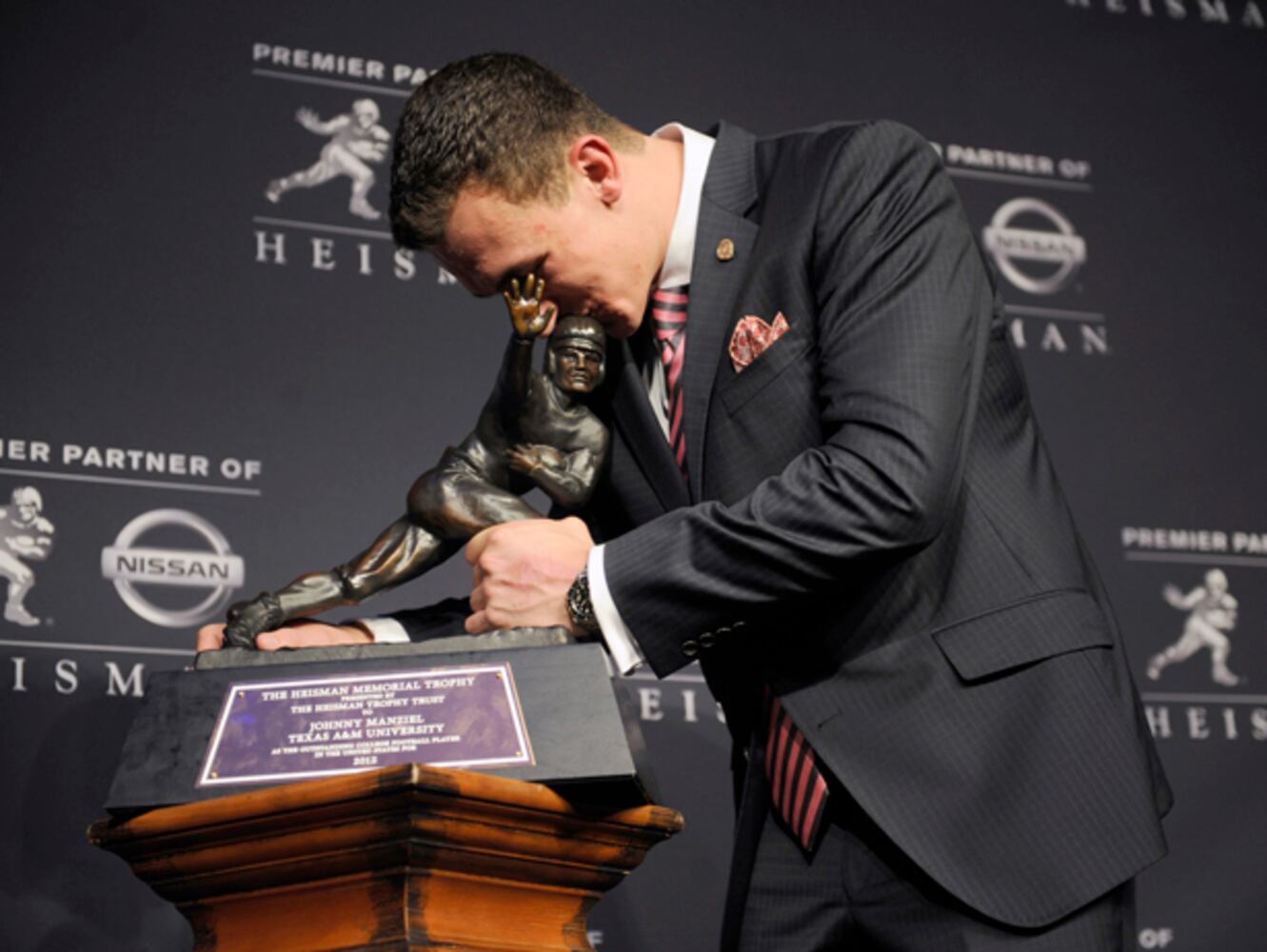Johnny "Football" Manziel wins the Heisman