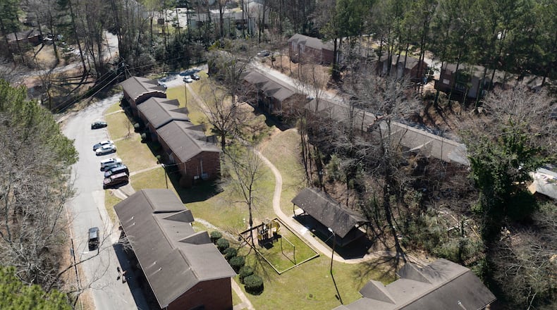 An aerial photograph shows the Pavilion Place apartments in Atlanta. (Hyosub Shin / Hyosub.Shin@ajc.com)