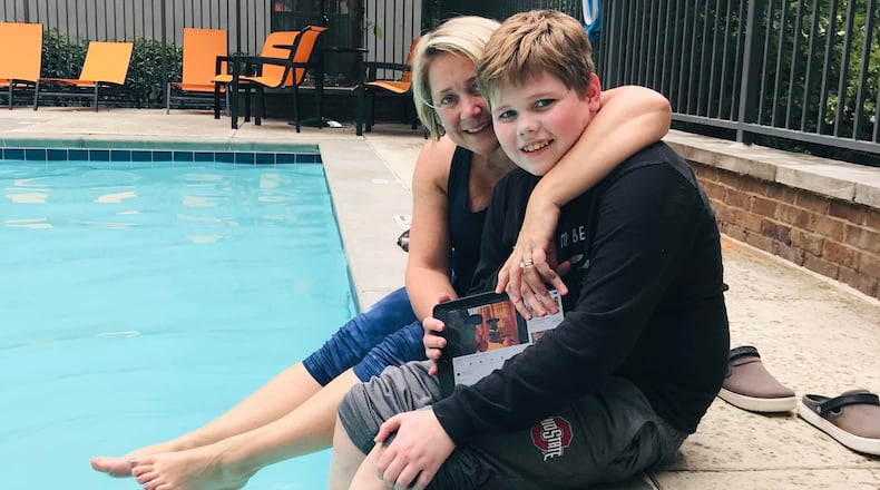 Brooke and Amick Olson enjoy a moment by the pool while in Atlanta. Courtesy of Brooke Olson