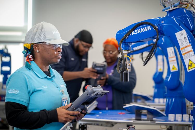 A Hyundai Metaplant trainee learns how to program a robotics machine in a Quick Start class at the Hyundai Mobility Training Center of Georgia. (Courtesy of Georgia Quick Start)
