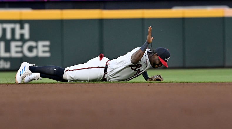 Braves shortstop Jorge Mateo fails to field a single hit by Toronto Blue Jays second baseman Ernie Clement (not shown) at Truist Park on Tuesday, June 2, 2026, in Atlanta. (Hyosub Shin/AJC)
