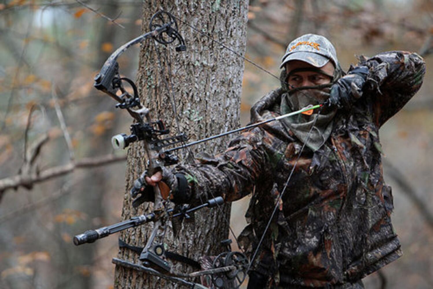 Roswell bow hunter raises hackles