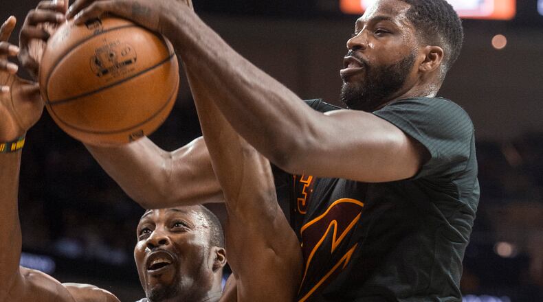 Atlanta Hawks’ Dwight Howard (8) and Cleveland Cavaliers’ Tristan Thompson vie for a rebound during the first half of an NBA basketball game in Cleveland, Tuesday, Nov. 8, 2016. (AP Photo/Phil Long)