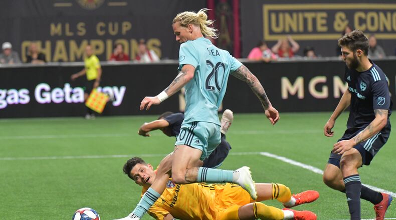 April 20, 2019 Atlanta - Atlanta United midfielder Brek Shea (20) attempts to shoot against FC Dallas goalkeeper Jesse Gonzalez (1) during the second half in a MLS soccer match at Mercedes-Benz Stadium in Atlanta on Saturday, April 20, 2019. FC Dallas won 2-1 over the Atlanta United. HYOSUB SHIN / HSHIN@AJC.COM