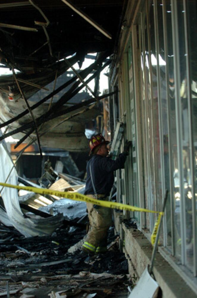Blast rips Stone Mountain shopping center