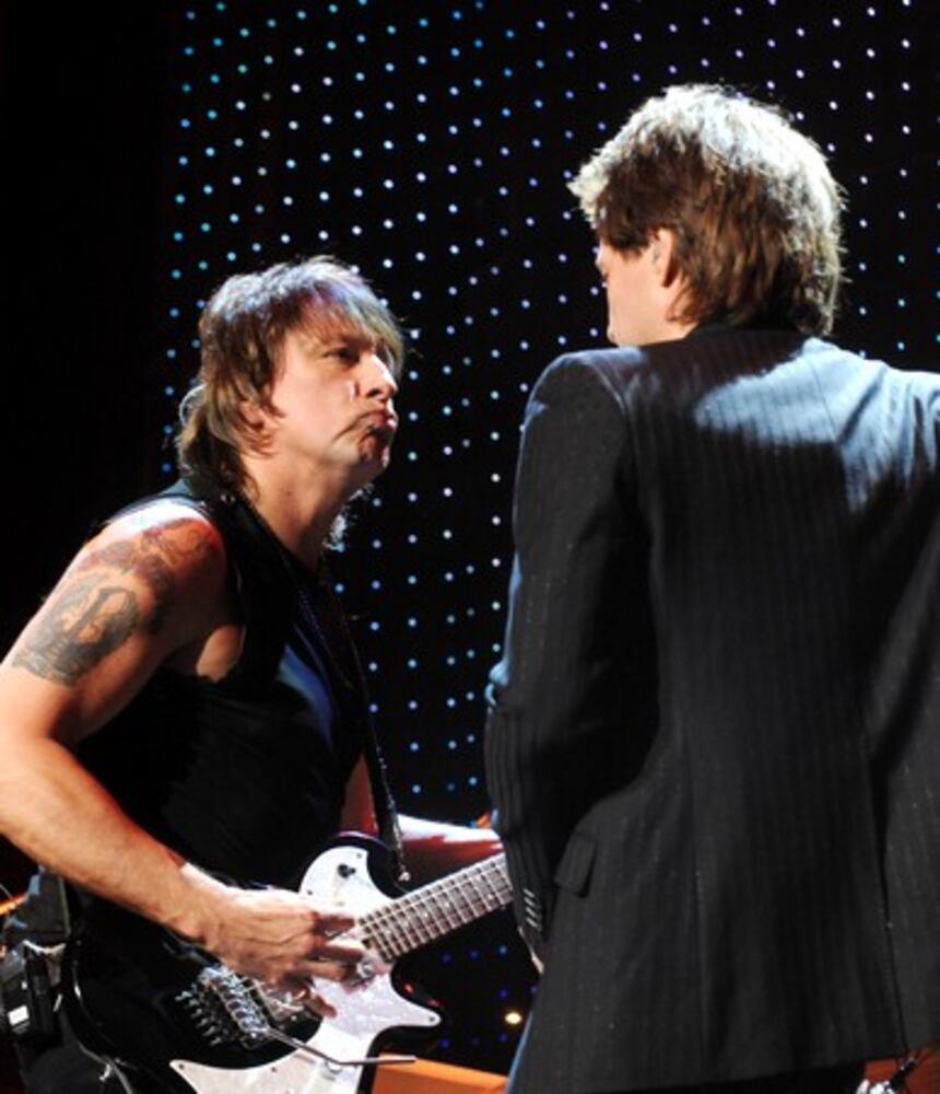 Bon Jovi launches 'Stand Up For a Cure' concert series