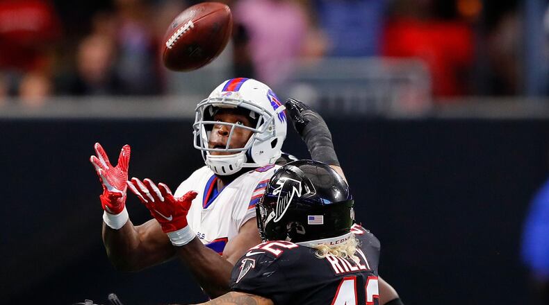 ATLANTA, GA - OCTOBER 01: Charles Clay #85 of the Buffalo Bills catches a pass against Duke Riley #42 of the Atlanta Falcons during the second half at Mercedes-Benz Stadium on October 1, 2017 in Atlanta, Georgia. (Photo by Kevin C. Cox/Getty Images)