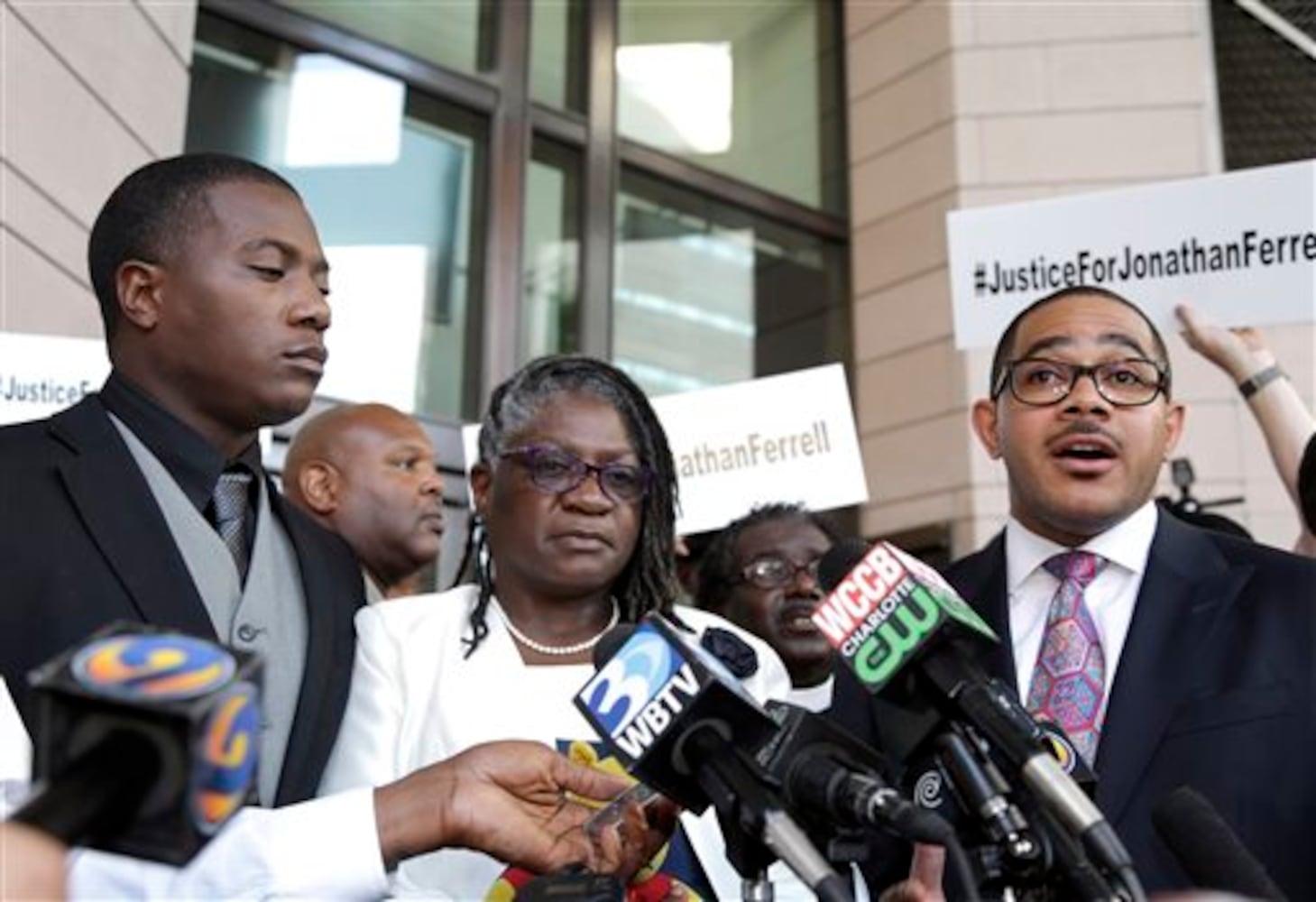 2 arrested in protests that followed Kerrick mistrial